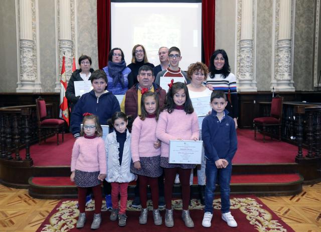 Foto Entrega Diplomas Concurso Belenes Reciclados